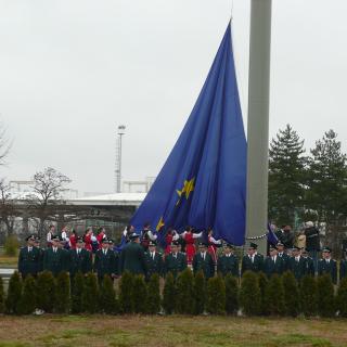 Проектиране, изграждане и монтаж на 42м и 51м. пилони за знамена